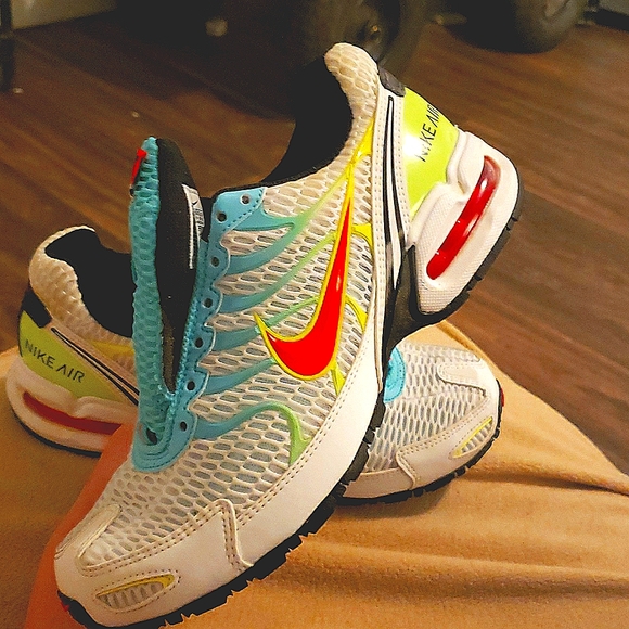 Nike Air Torch 4 Size 7.5 Woman's - Picture 3 of 3